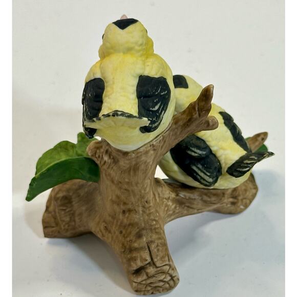 Vintage Lefton Gold Finch Birds on a Branch #00131 Ceramic Figurine - Picture 4 of 6
